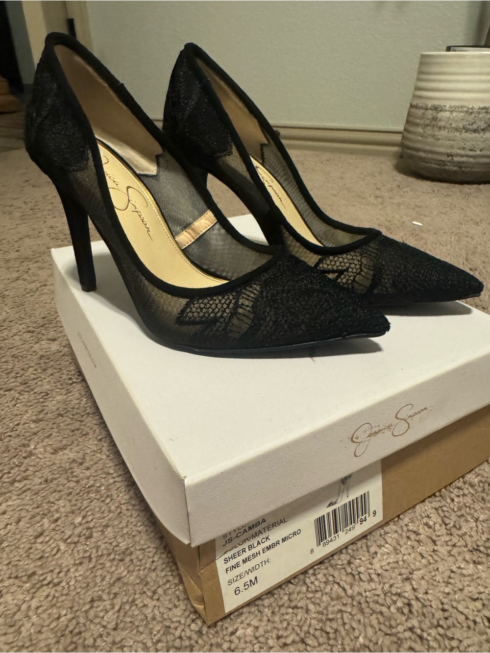 Jessica Simpson Black Sheer Lace Pointed-Toe Pumps